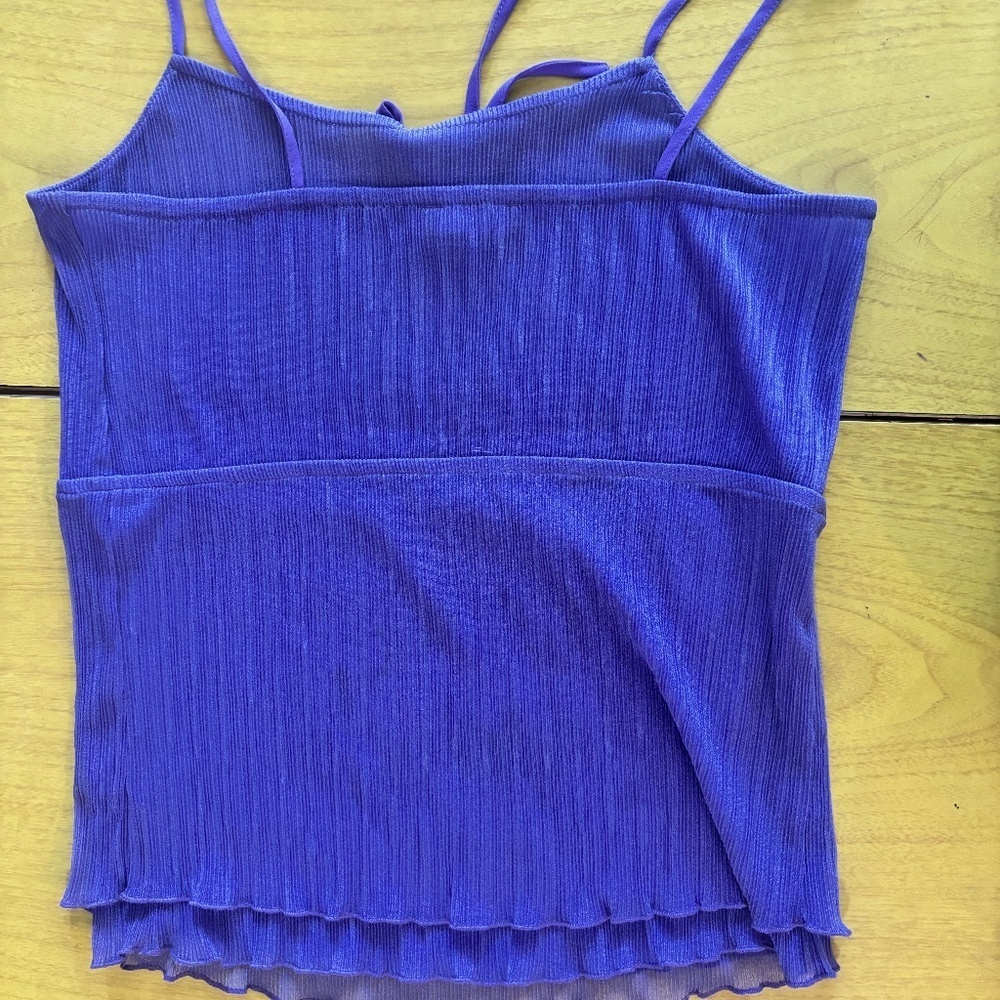 Lilac purple tank top - little bow at the top pics at the end show the color - Picture 6 of 10